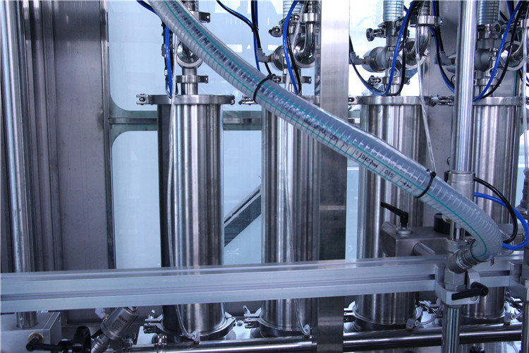 машина для начинки шоколаду