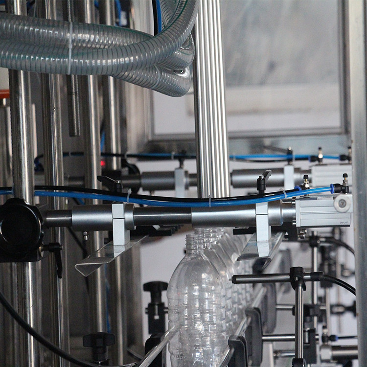 машина для наповнення масла 